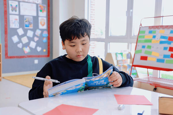 惠立读书周 - 门装饰,南通惠立学校